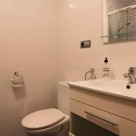5 Personas Tranquila Zona Residencial *