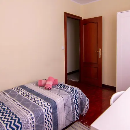 Apartment 5 Personas Tranquila Zona Residencial *